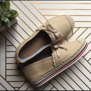 tommy hilfiger cactus slip on